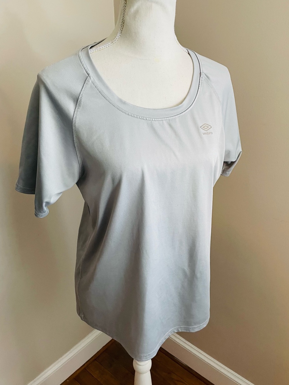 Umbro Short Sleeve Performance Top - Picture 2 of 4